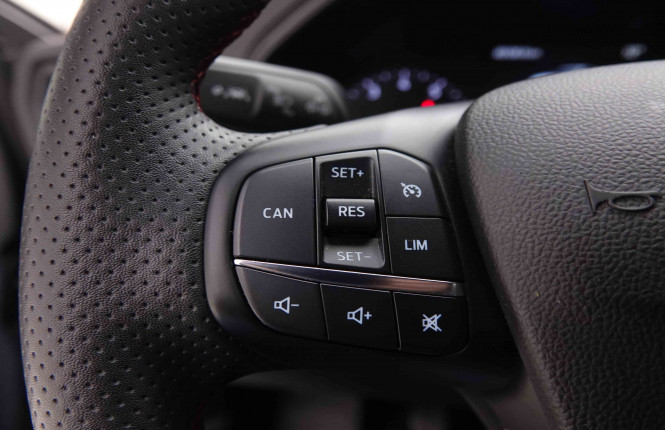 FORD_FORD_FOCUS_2551153_19.jpg FORD_FORD_FOCUS_2551153_19.jpg