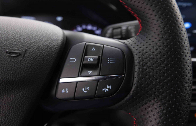 FORD_FORD_FOCUS_2551153_20.jpg FORD_FORD_FOCUS_2551153_20.jpg