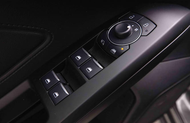 FORD_FORD_FOCUS_2551153_21.jpg FORD_FORD_FOCUS_2551153_21.jpg