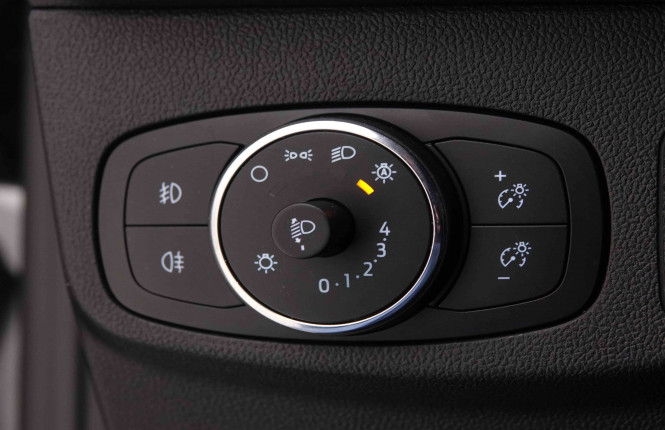 FORD_FORD_FOCUS_2551153_8.jpg FORD_FORD_FOCUS_2551153_8.jpg