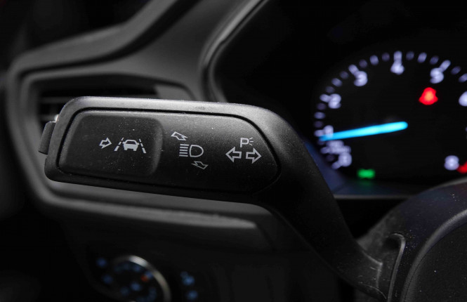 FORD_FORD_FOCUS_2551154_16.jpg FORD_FORD_FOCUS_2551154_16.jpg