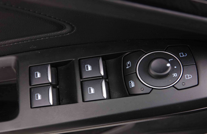 FORD_FORD_FOCUS_2551154_21.jpg FORD_FORD_FOCUS_2551154_21.jpg