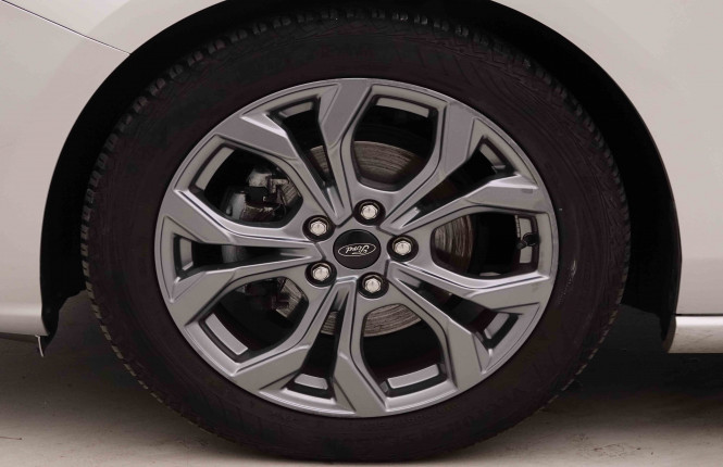 FORD_FORD_FOCUS_2551154_22.jpg FORD_FORD_FOCUS_2551154_22.jpg