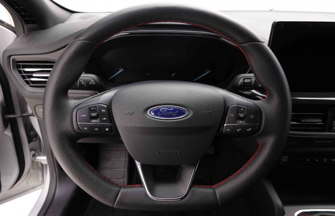 FORD_FORD_FOCUS_2551154_8.jpg FORD_FORD_FOCUS_2551154_8.jpg