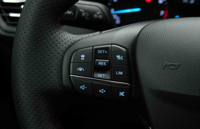 FORD_FORD_FOCUS_2652997_15.jpg FORD_FORD_FOCUS_2652997_15.jpg