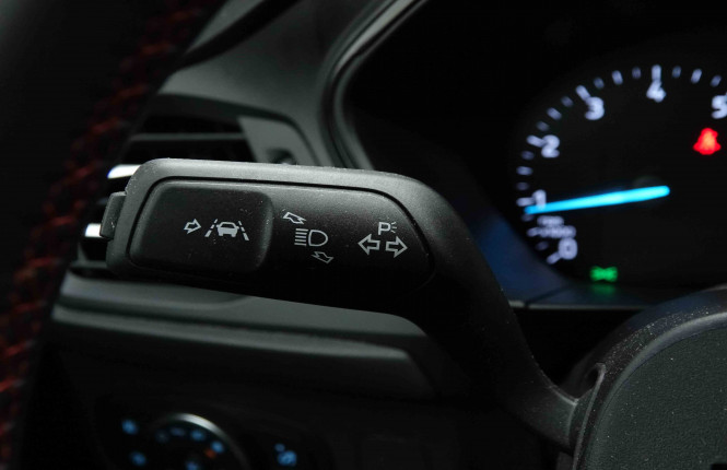 FORD_FORD_FOCUS_2652998_14.jpg FORD_FORD_FOCUS_2652998_14.jpg