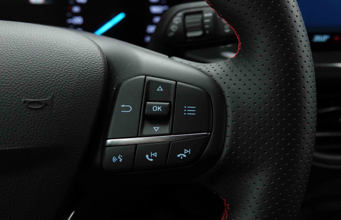 FORD_FORD_FOCUS_2652998_17.jpg FORD_FORD_FOCUS_2652998_17.jpg