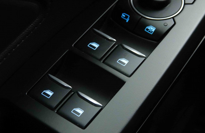 FORD_FORD_FOCUS_2652998_19.jpg FORD_FORD_FOCUS_2652998_19.jpg