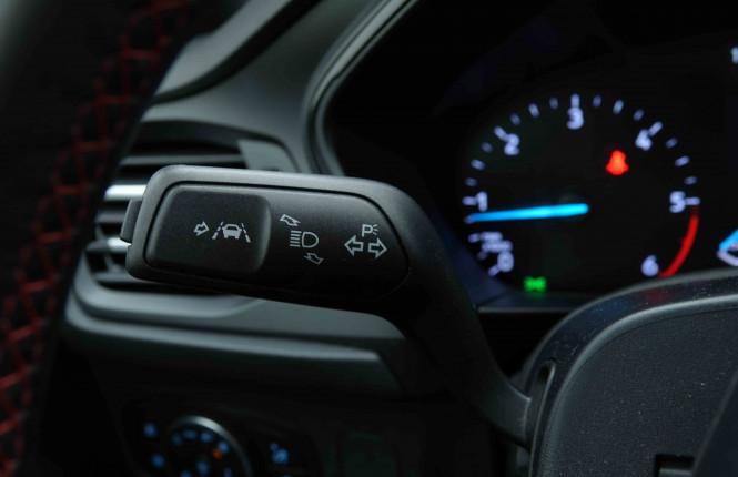FORD_FORD_FOCUS_2654355_15.jpg FORD_FORD_FOCUS_2654355_15.jpg