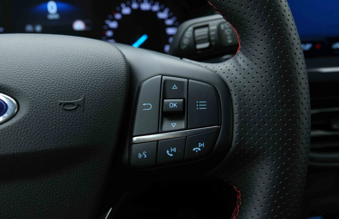 FORD_FORD_FOCUS_2654355_18.jpg FORD_FORD_FOCUS_2654355_18.jpg