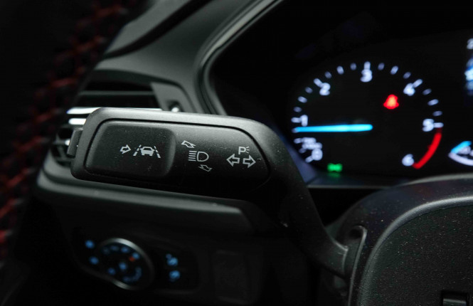 FORD_FORD_FOCUS_2654357_14.jpg FORD_FORD_FOCUS_2654357_14.jpg