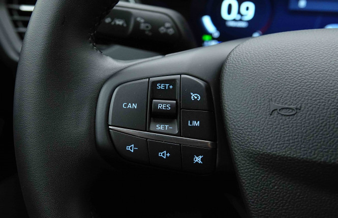 FORD_FORD_FOCUS_2654764_15.jpg FORD_FORD_FOCUS_2654764_15.jpg