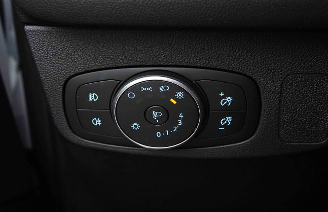 FORD_FORD_FOCUS_2654764_17.jpg FORD_FORD_FOCUS_2654764_17.jpg