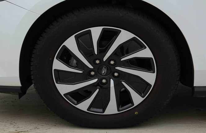 FORD_FORD_FOCUS_2654764_19.jpg FORD_FORD_FOCUS_2654764_19.jpg