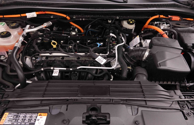 FORD_FORD_KUGA_2551263_23.jpg FORD_FORD_KUGA_2551263_23.jpg