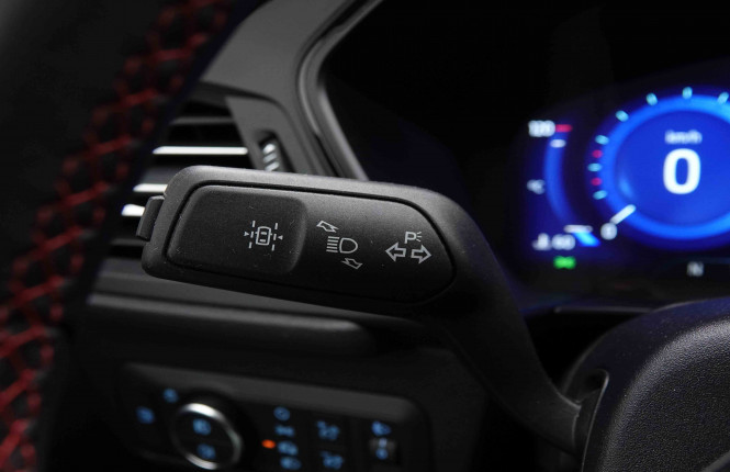 FORD_FORD_KUGA_2652958_15.jpg