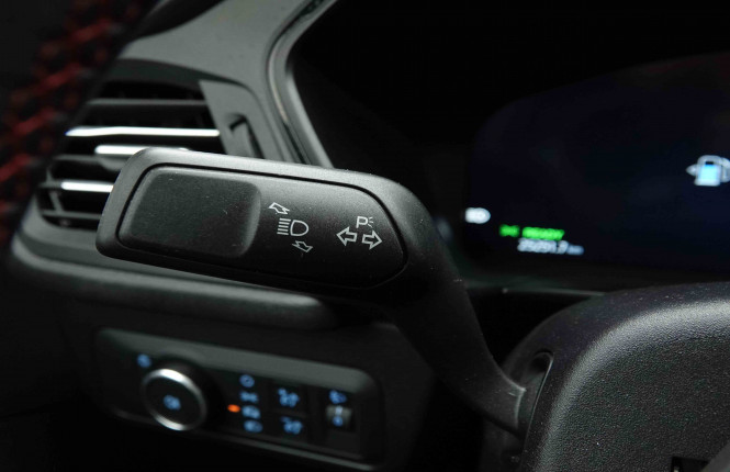 FORD_FORD_KUGA_2654385_16.jpg FORD_FORD_KUGA_2654385_16.jpg