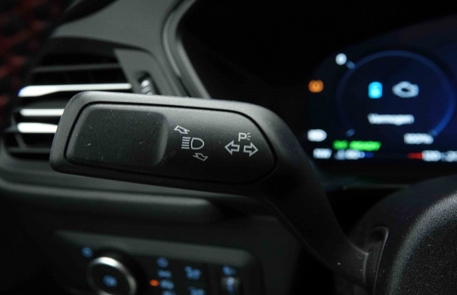FORD_FORD_KUGA_2654386_14.jpg FORD_FORD_KUGA_2654386_14.jpg