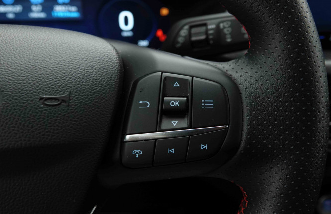 FORD_FORD_KUGA_2654386_17.jpg FORD_FORD_KUGA_2654386_17.jpg