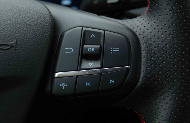 FORD_FORD_KUGA_2654390_19.jpg FORD_FORD_KUGA_2654390_19.jpg