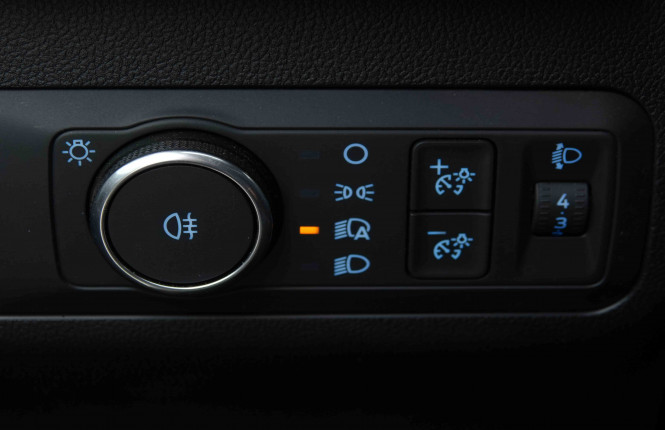 FORD_FORD_KUGA_2654390_20.jpg FORD_FORD_KUGA_2654390_20.jpg