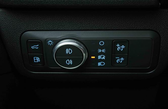 FORD_FORD_KUGA_2654600_21.jpg FORD_FORD_KUGA_2654600_21.jpg