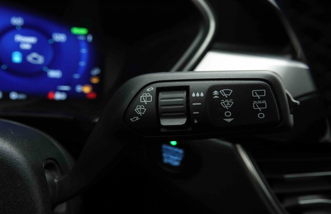 FORD_FORD_KUGA_2654873_15.jpg FORD_FORD_KUGA_2654873_15.jpg