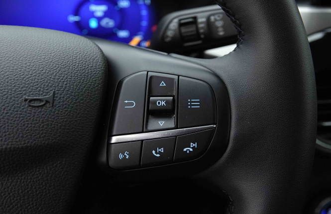 FORD_FORD_KUGA_2654873_45.jpg FORD_FORD_KUGA_2654873_45.jpg
