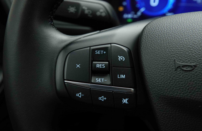 FORD_FORD_KUGA_2654873_66.jpg FORD_FORD_KUGA_2654873_66.jpg