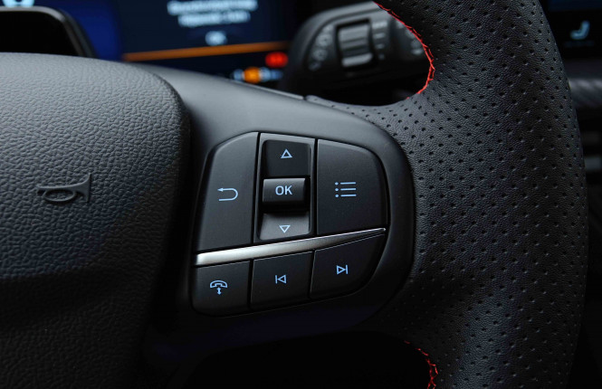 FORD_FORD_KUGA_2655329_18.jpg FORD_FORD_KUGA_2655329_18.jpg