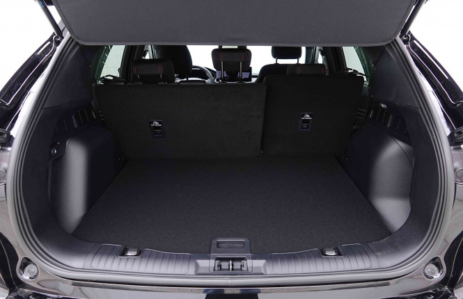 FORD_FORD_KUGA_2655329_5.jpg FORD_FORD_KUGA_2655329_5.jpg