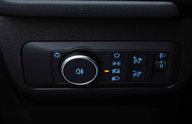 FORD_FORD_KUGA_2655336_19.jpg FORD_FORD_KUGA_2655336_19.jpg