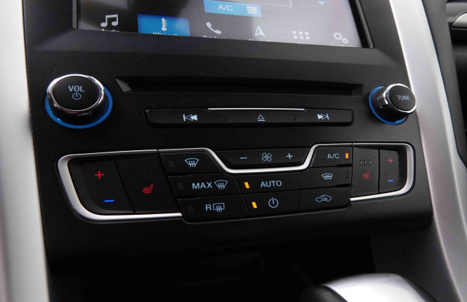 FORD_FORD_MONDEO_2547556_15.jpg