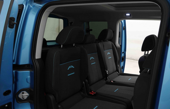FORD_FORD_TOURNEOCON_2654298_8.jpg