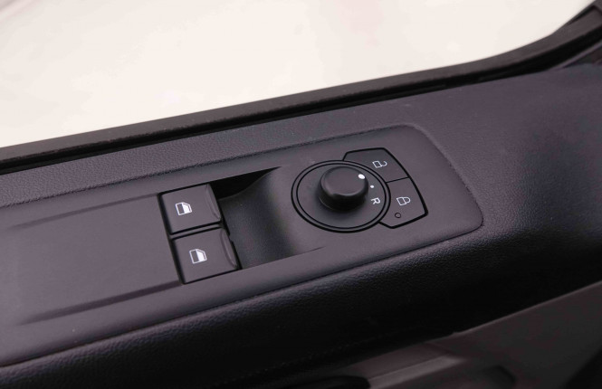 FORD_FORD_TRANSITCUS_2548289_20.jpg