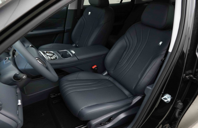 GEELY_GEELY_STARRAYEMI_2654073_6.jpg GEELY_GEELY_STARRAYEMI_2654073_6.jpg