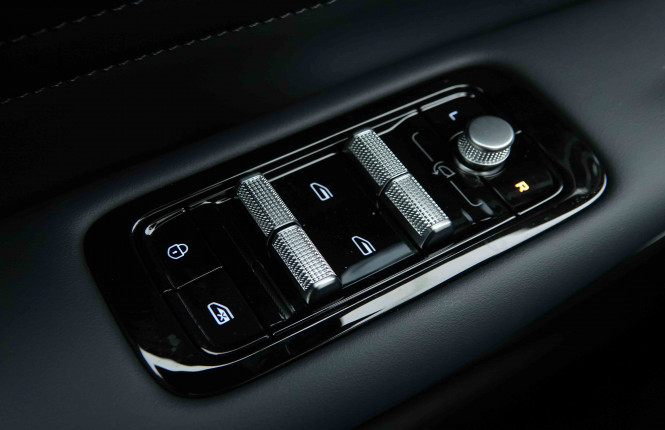 GEELY_GEELY_STARRAYEMI_2654133_19.jpg GEELY_GEELY_STARRAYEMI_2654133_19.jpg