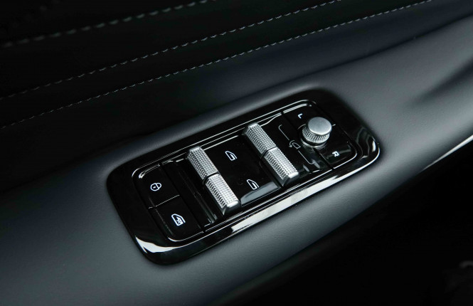 GEELY_GEELY_STARRAYEMI_2654679_52.jpg GEELY_GEELY_STARRAYEMI_2654679_52.jpg