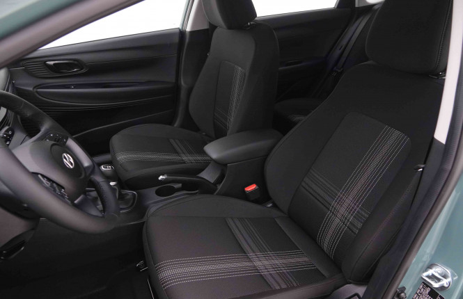 HYUNDAI_HYUNDAI_I20_2446321_6.jpg