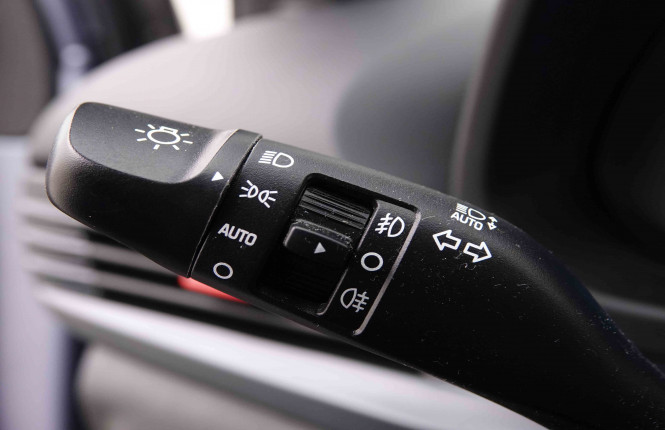 HYUNDAI_HYUNDAI_I20_2551585_14.jpg HYUNDAI_HYUNDAI_I20_2551585_14.jpg