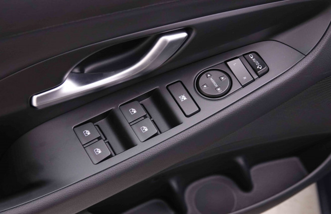 HYUNDAI_HYUNDAI_I30_2548199_20.jpg