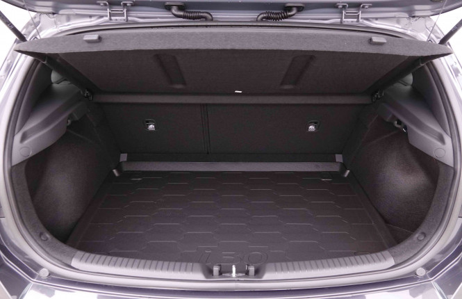 HYUNDAI_HYUNDAI_I30_2548199_34.jpg