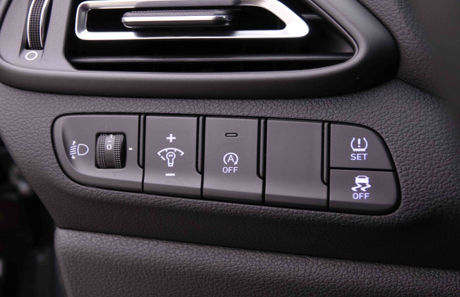 HYUNDAI_HYUNDAI_I30_2548199_37.jpg