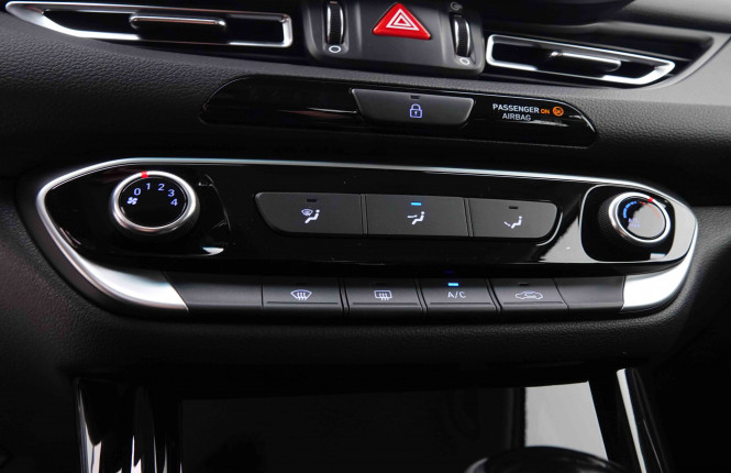 HYUNDAI_HYUNDAI_I30_2548967_14.jpg