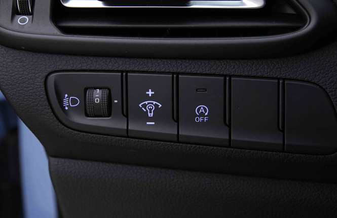 HYUNDAI_HYUNDAI_I30_2655656_21.jpg HYUNDAI_HYUNDAI_I30_2655656_21.jpg