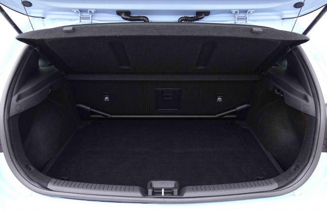HYUNDAI_HYUNDAI_I30_2655656_5.jpg HYUNDAI_HYUNDAI_I30_2655656_5.jpg