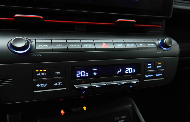 HYUNDAI_HYUNDAI_KONA_2655001_12.jpg