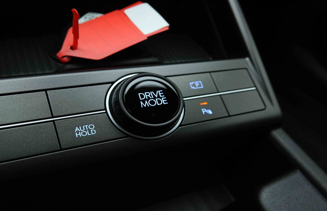 HYUNDAI_HYUNDAI_KONA_2655001_13.jpg