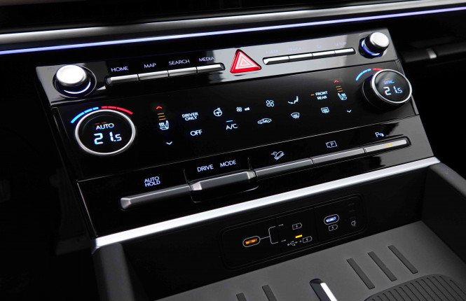 HYUNDAI_HYUNDAI_SANTAFE_2551687_15.jpg HYUNDAI_HYUNDAI_SANTAFE_2551687_15.jpg