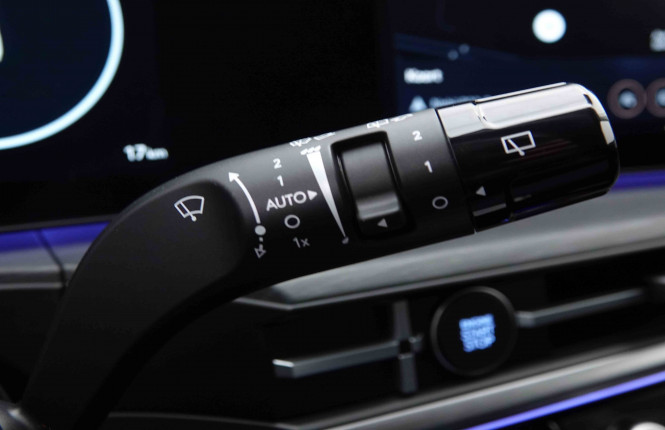 HYUNDAI_HYUNDAI_SANTAFE_2551687_18.jpg HYUNDAI_HYUNDAI_SANTAFE_2551687_18.jpg